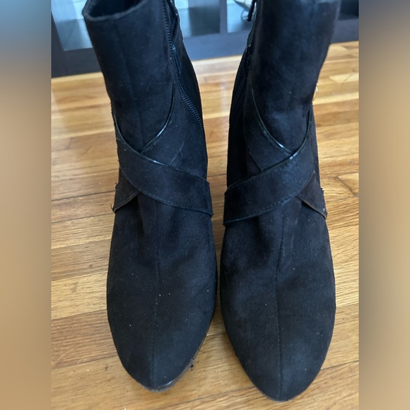 Christian Siriano black ankle boots, Size 8.5 - Picture 2 of 10